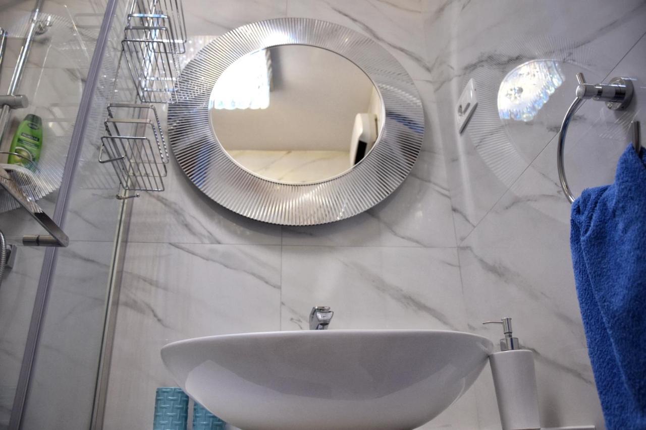 Luxurious Apartment Majda, 2 Bathrooms And Free Parking Split Bagian luar foto