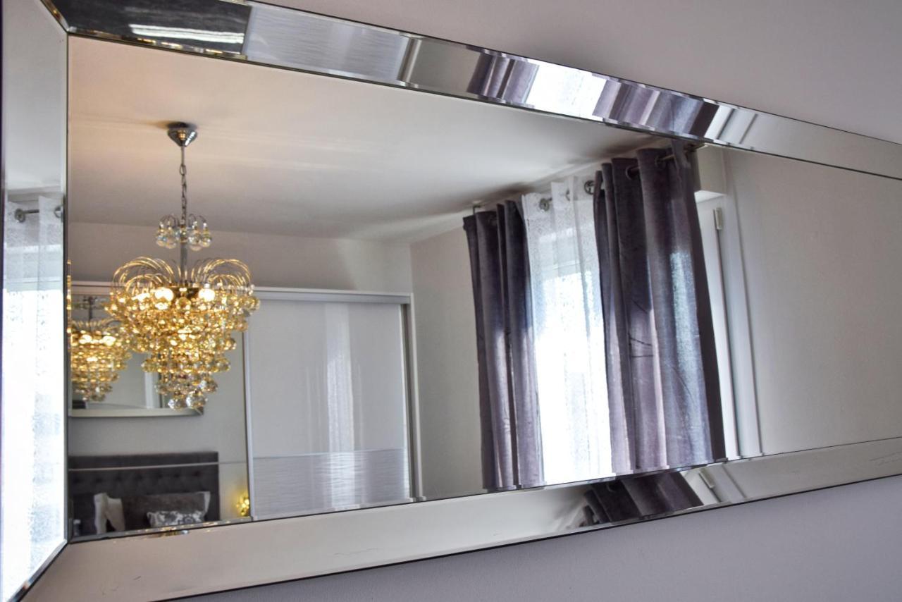 Luxurious Apartment Majda, 2 Bathrooms And Free Parking Split Bagian luar foto