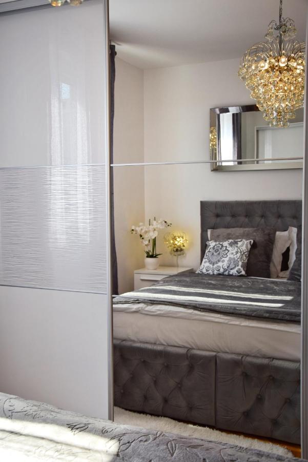 Luxurious Apartment Majda, 2 Bathrooms And Free Parking Split Bagian luar foto