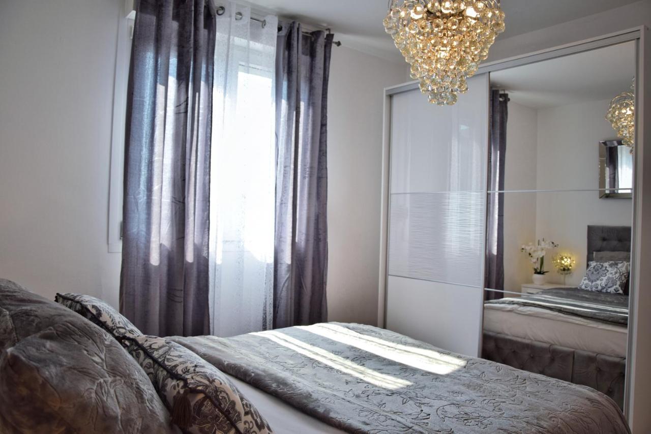 Luxurious Apartment Majda, 2 Bathrooms And Free Parking Split Bagian luar foto